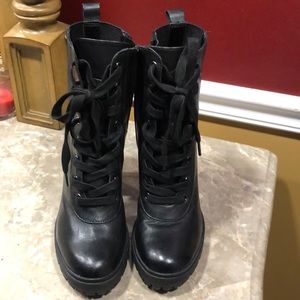 Steve Madden Women’s size 7.5 boots